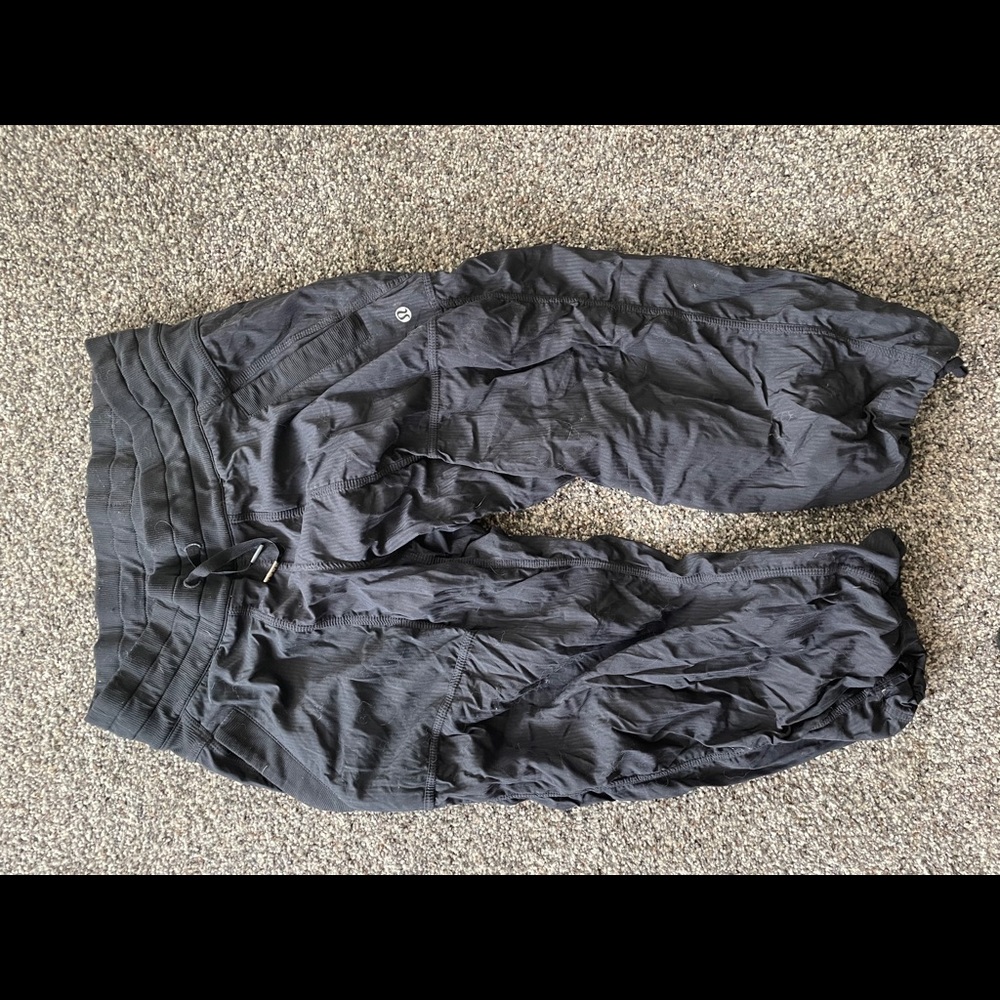 Lululemon Capri joggers